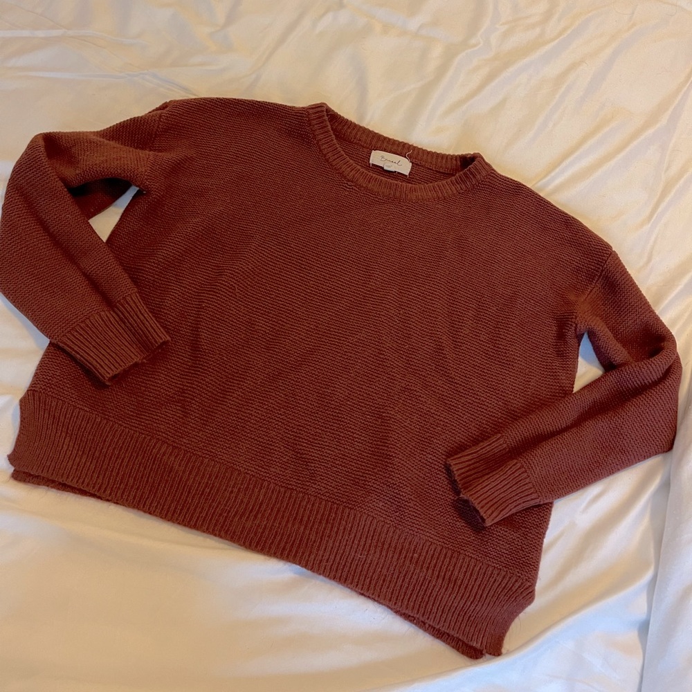 Maroon sweater